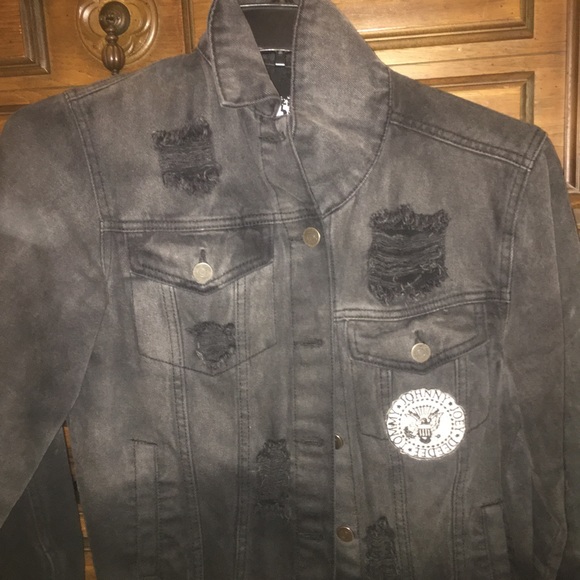 Oversized black jean jacket - Picture 2 of 3